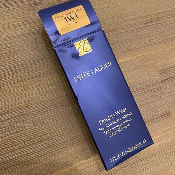 Estée Lauder Double Wear Foundation - BNIB - 1W1 Bone - Picture 2 of 5